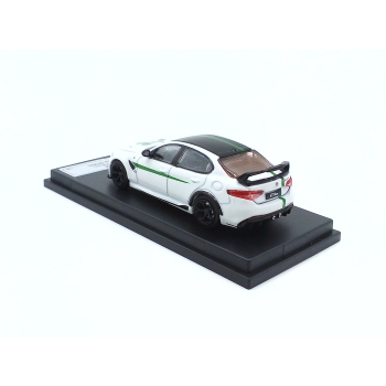 Alfa Romeo Giulia GTAm white - skala 1:64 - Shadow